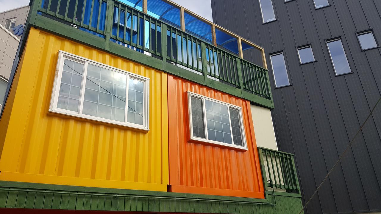 Ocean Capsule Guesthouse Gangneung Exterior photo